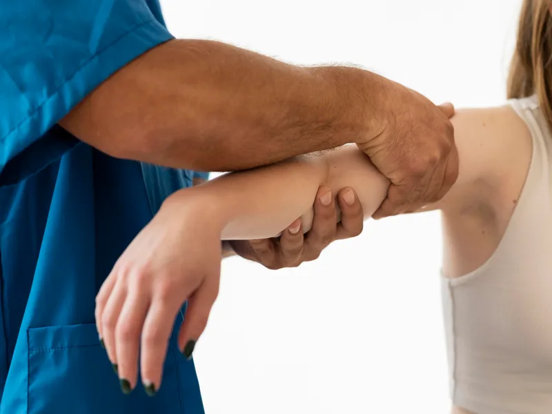 Chiropractic care for elbow pain at Complete Chiropractic Sports & Wellness in Durham