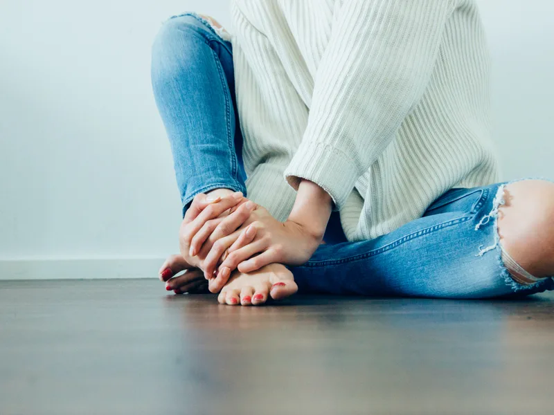 Complete Chiropractic Sports & Wellness treating neuropathy in Durham